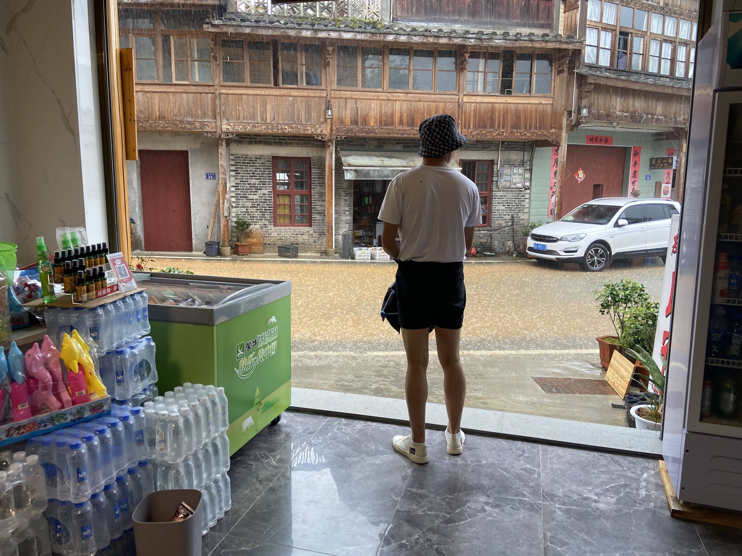 施暴者杨槠策:打余秀华被逼,自称“写作天才”不图名利-银河百科全书