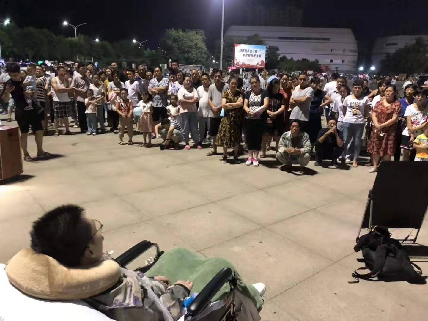 死不了的这8年:消防员高位截瘫无力自杀,熬成心理咨询师-银河百科全书